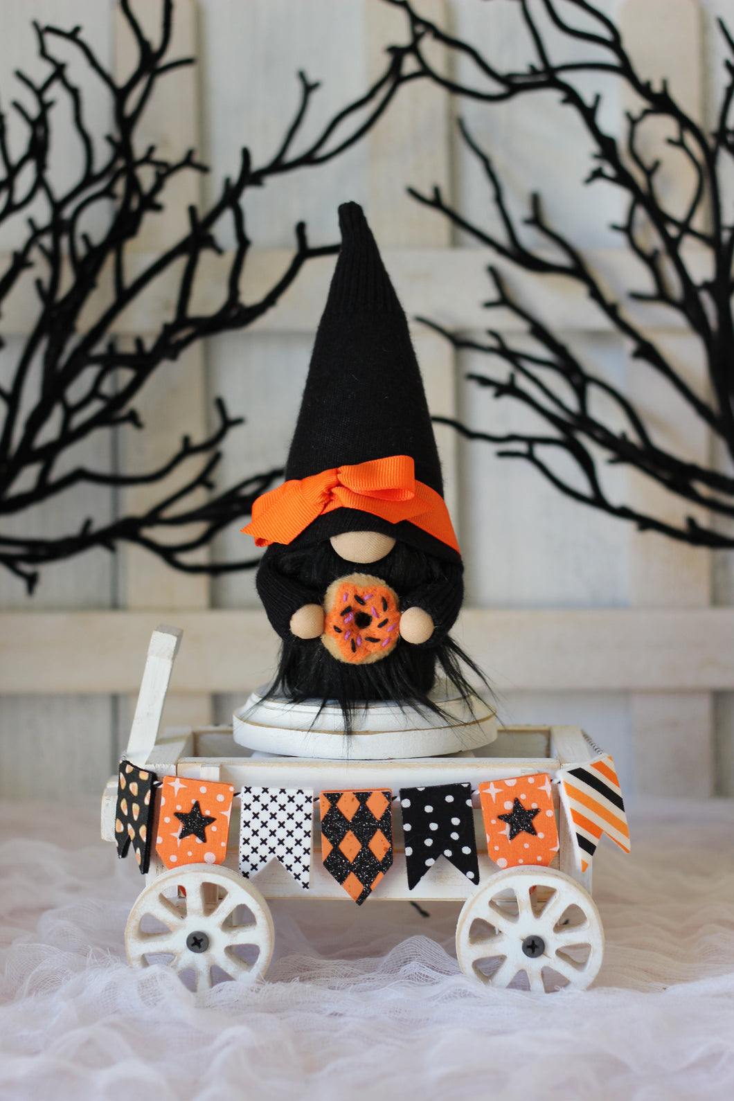 18 Medium Donut Gnome