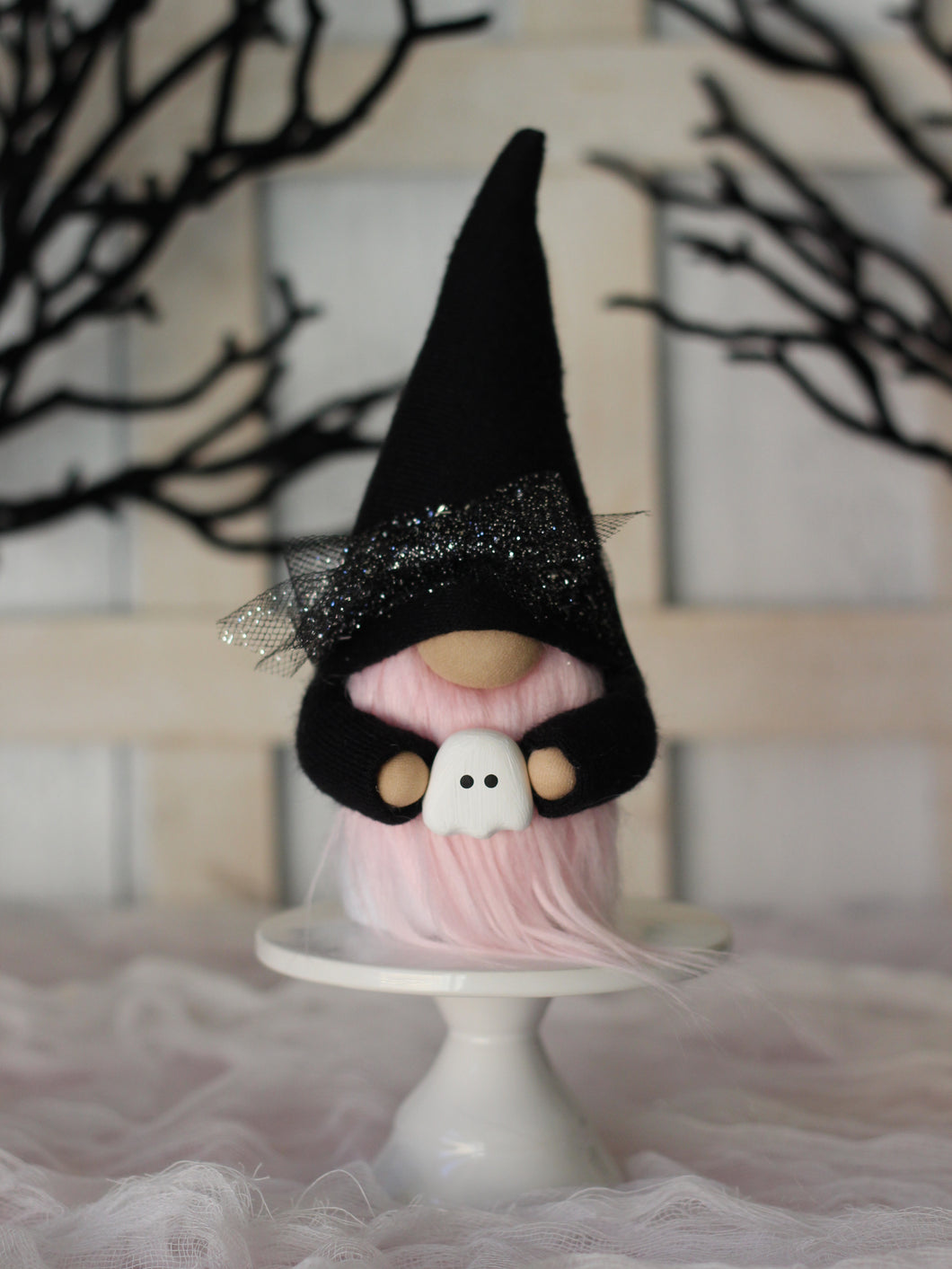 17 Medium Ghost Gnome