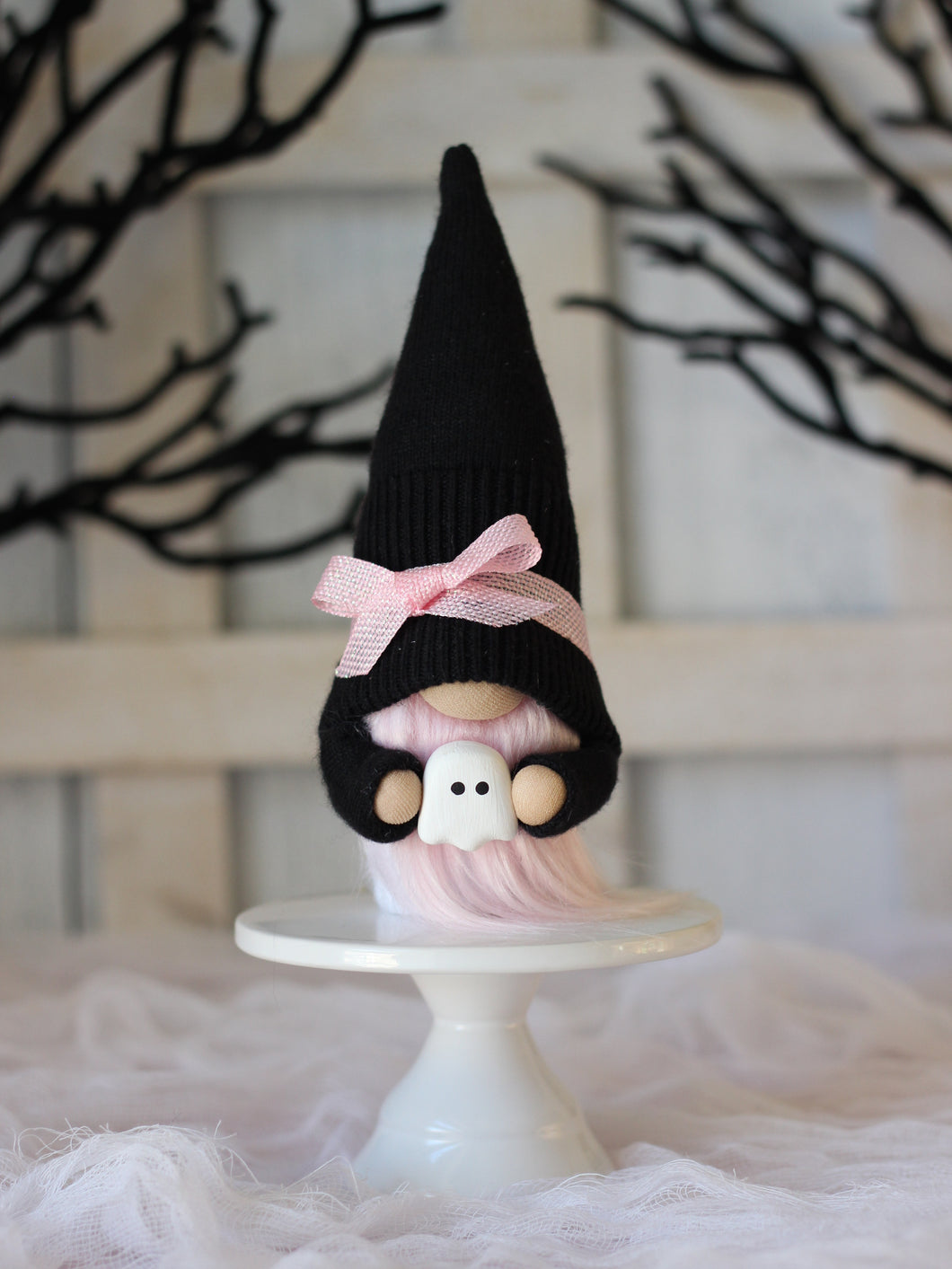 16 Medium Ghost Gnome