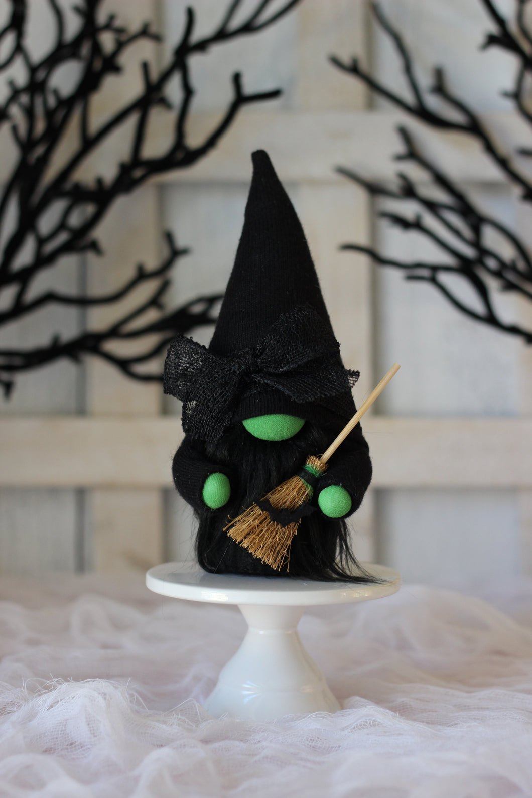 22 Medium Witch Gnome